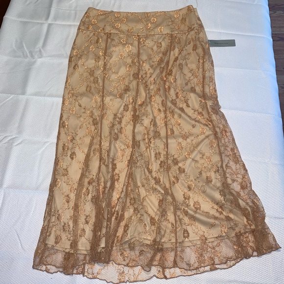 Worthington Dresses & Skirts - NWT Worthington Gold Lace Skirt, sz 6